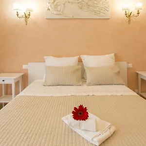 https://amedeo-apartment.it-romehotels.com